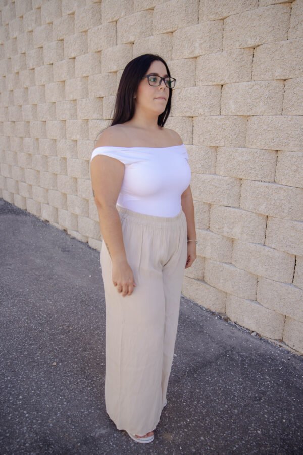 Pantalón pata ancha cintura elástica beige Kahlo Butik Moda