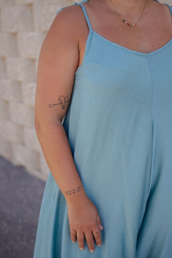 Mono ancho de tirantes verde agua