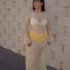 Conjunto de falda larga y top de encaje amarillo