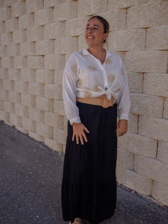 Falda larga negra de cintura elástica cinturón