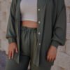 Conjunto dos piezas camisa y pantalón verde caqui