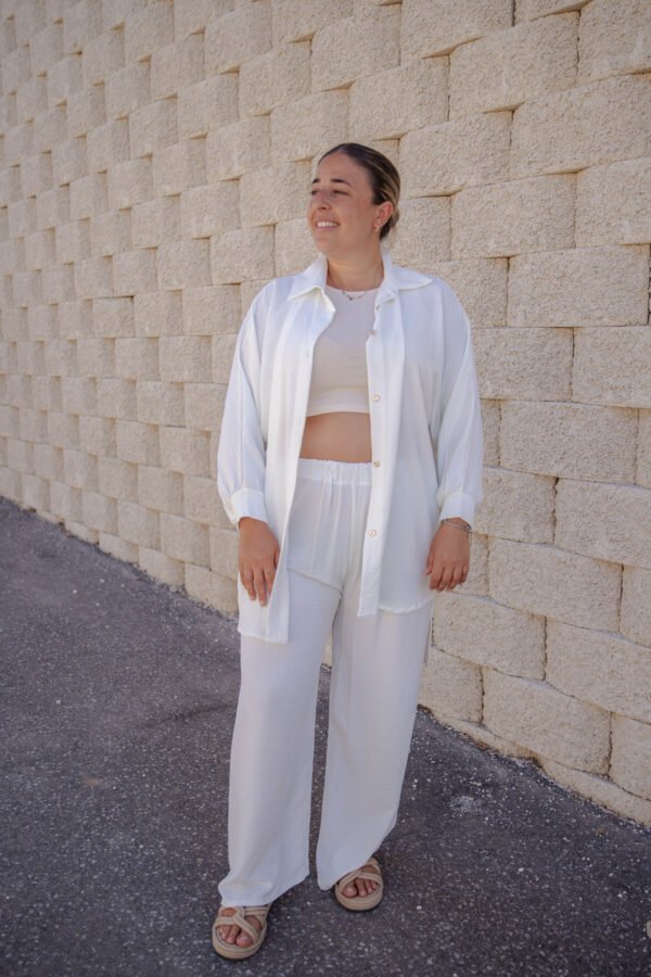 Conjunto dos piezas camisa y pantalón blanco