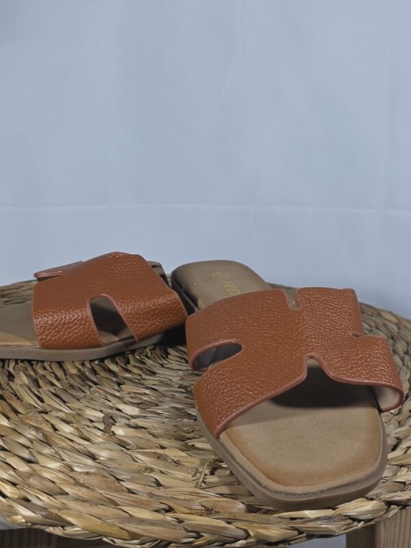 Sandalias Carmela color marrón