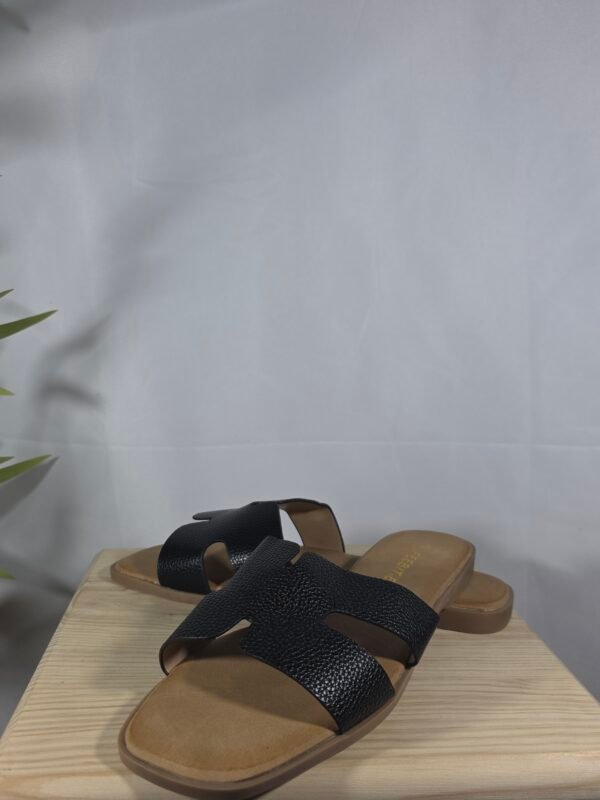 Carmelanegro1 Sandalias Carmela color negro