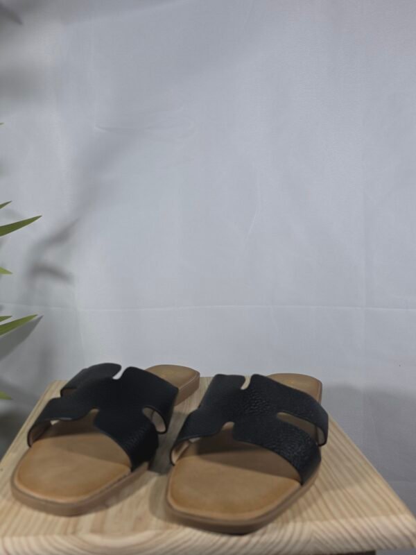 Carmelanegro5 Sandalias Carmela color negro