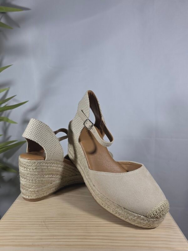 Cuñas María color beige