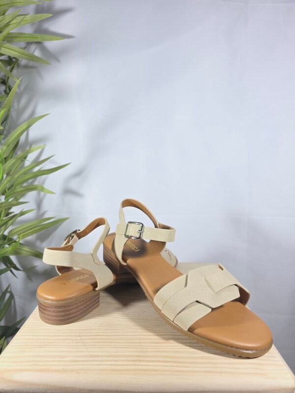 Sandalias Sara color beige