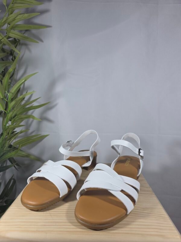 Sandalia Candela color blanco