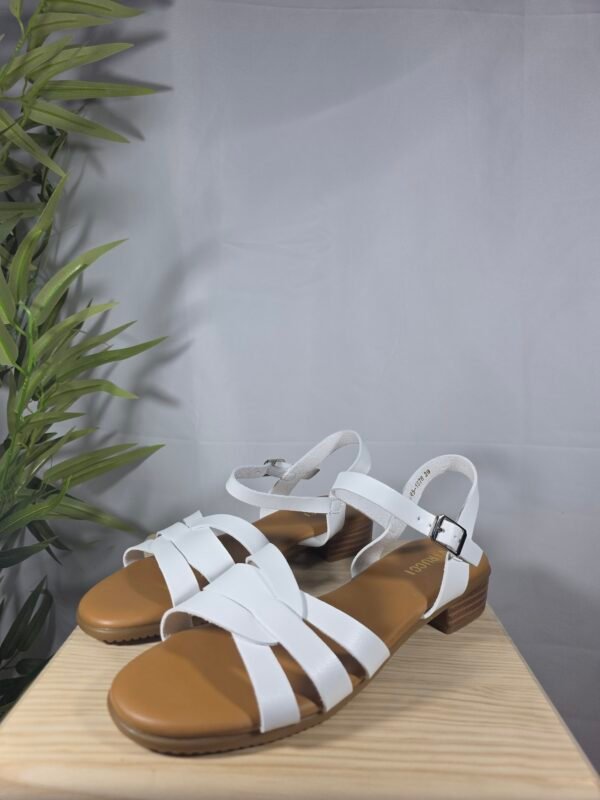 Sandalia Candela color blanco