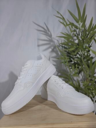 Zapatillas deportivas blancas