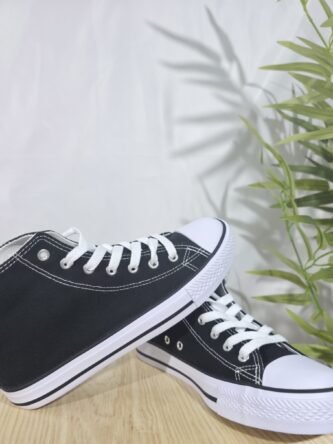 Zapatillas botines de tela negras