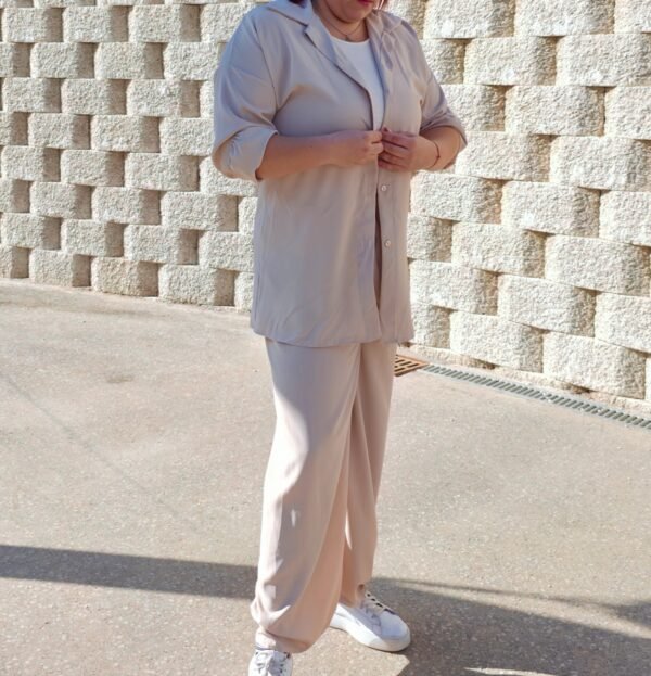 Conjunto dos piezas camisa y pantalón camel