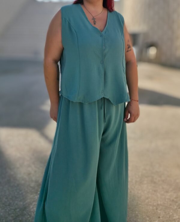 Conjunto dos piezas pantalón y chaleco azul Capri