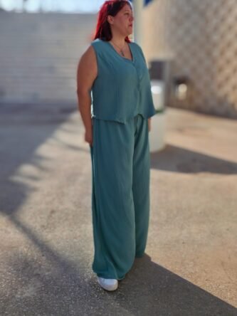 Conjunto dos piezas pantalón y chaleco azul Capri