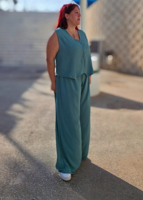 Conjunto dos piezas pantalón y chaleco azul Capri