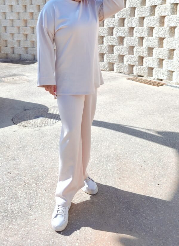 Conjunto sport mami color beige