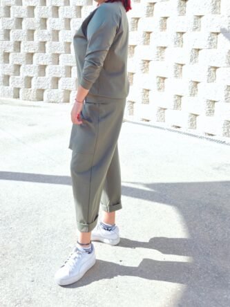 Conjunto sport pantalón tobillero verde caqui