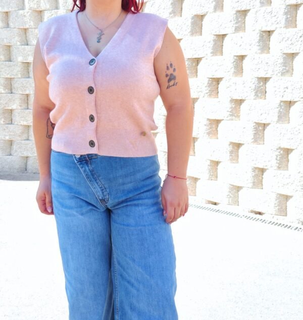 Chaleco de punto rosa