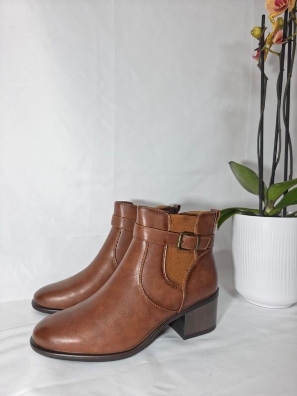 Botín Azahara color cuero