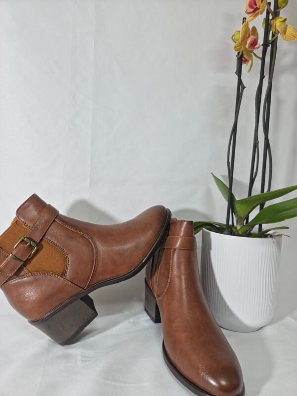 Botín Azahara color cuero