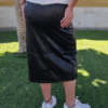 Falda corte recto, largo midi, color negro