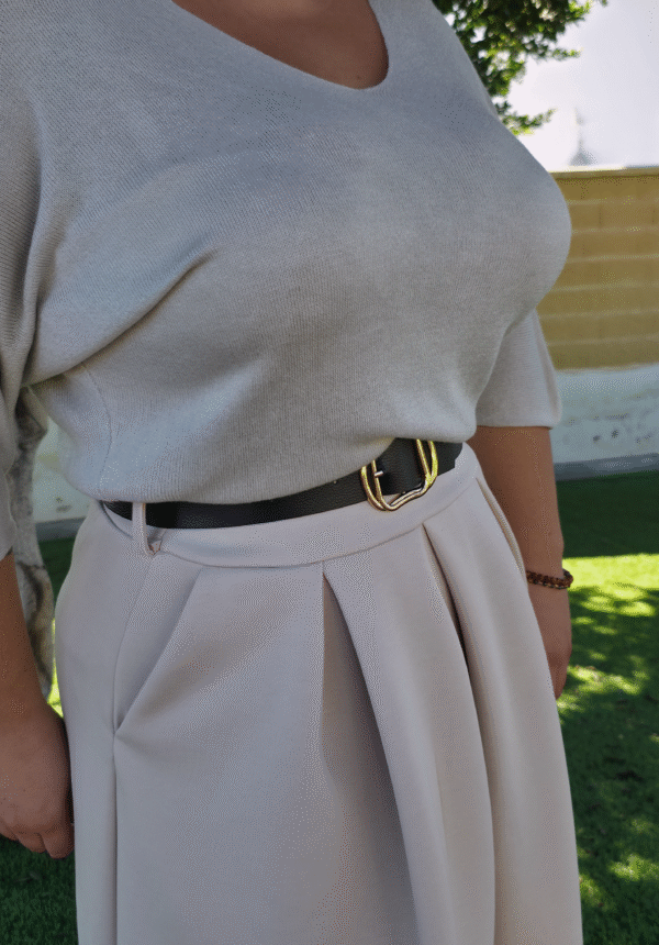 Falda larga con cinturón, color beige