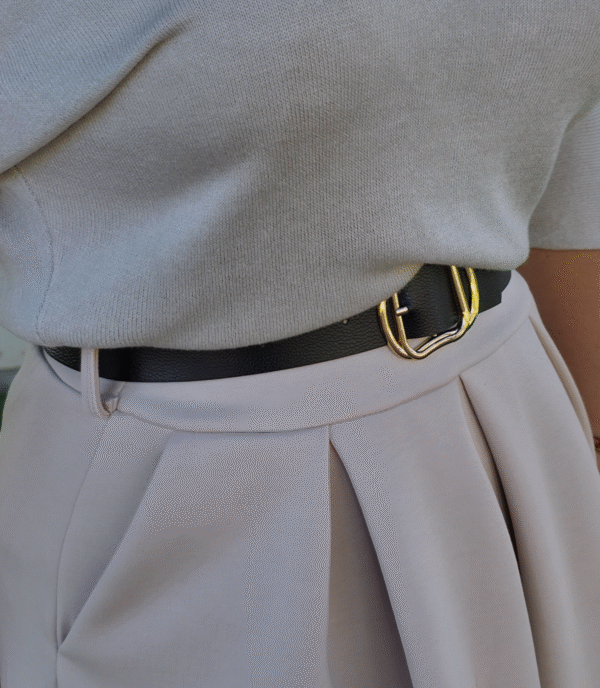 Falda larga con cinturón, color beige