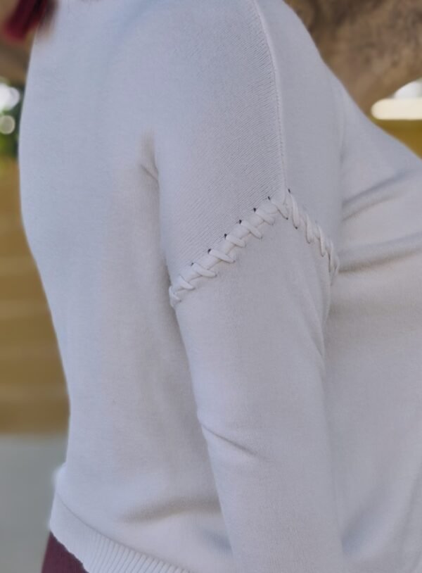 Jerséis de cuello, costuras decorativas