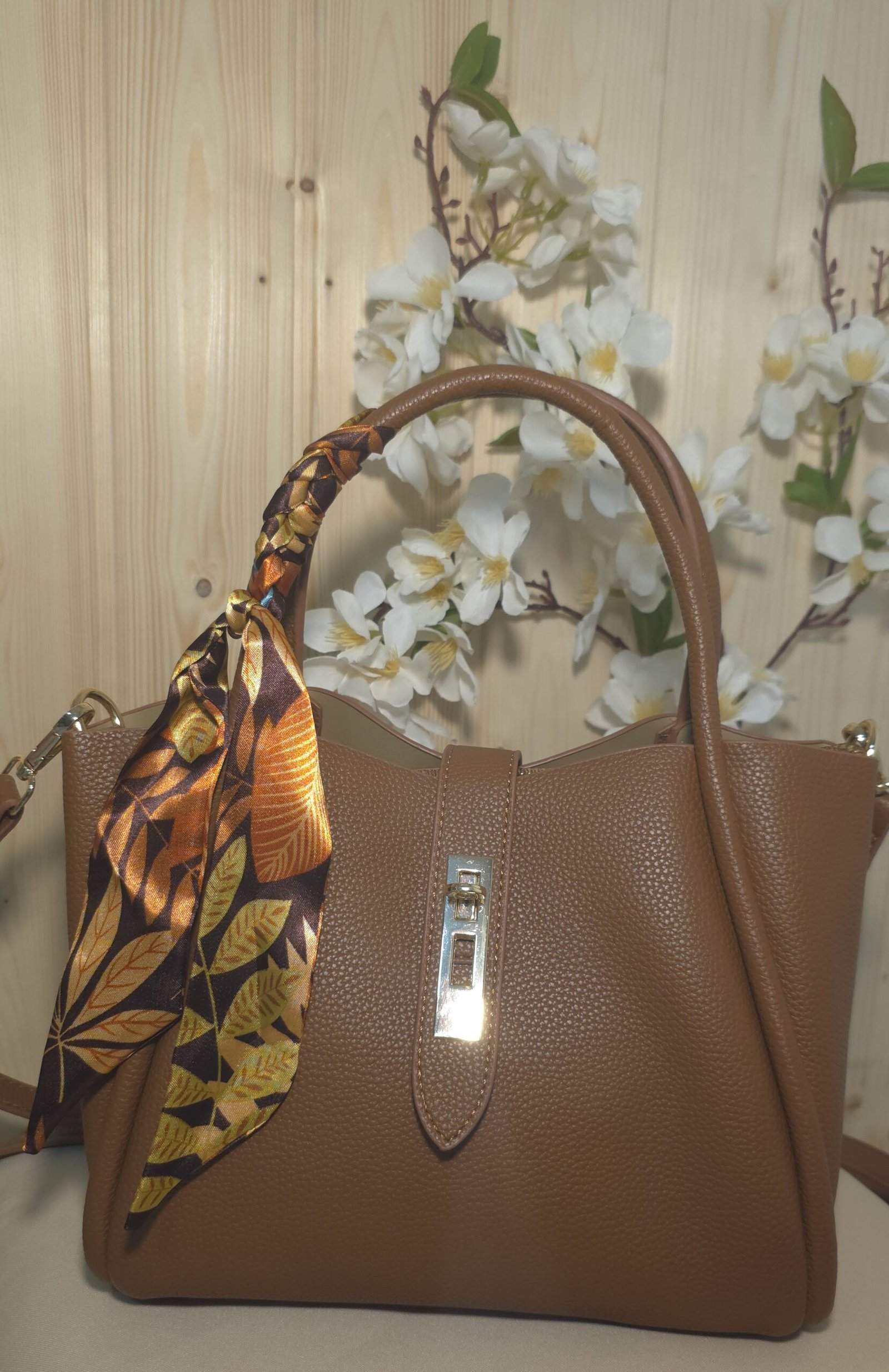 Bolso Marrón con pañuelo Atenas