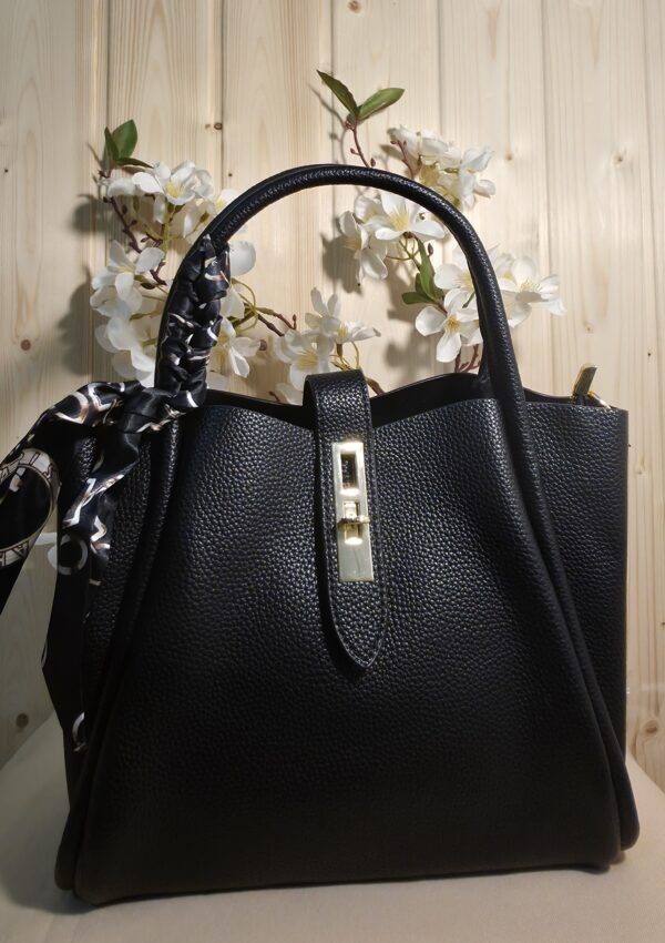 Bolso negro con pañuelo Atenas