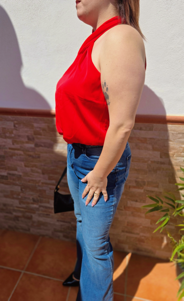 Blusa escote cruzado color Rojo