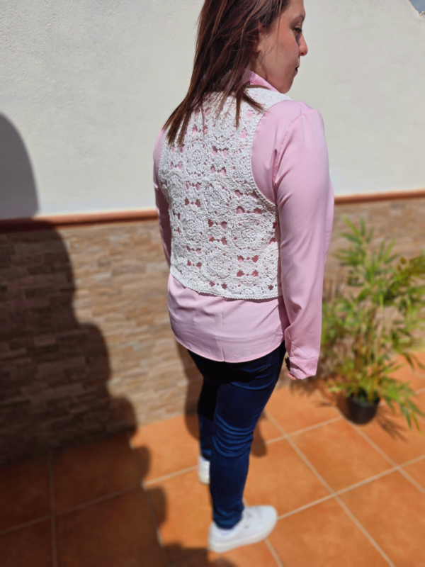 Chaleco de crochet blanco