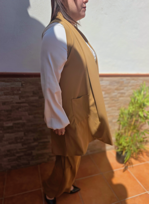 Conjunto dos piezas color Camel