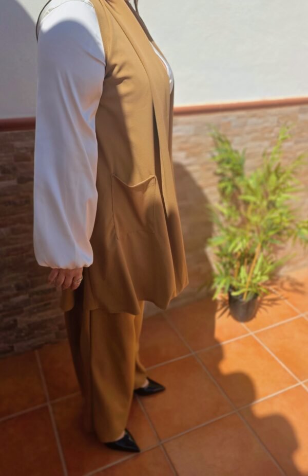 Conjunto dos piezas color Camel