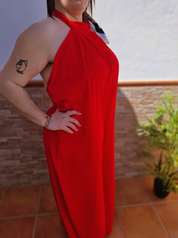 Mono largo de espalda descubierta rojo
