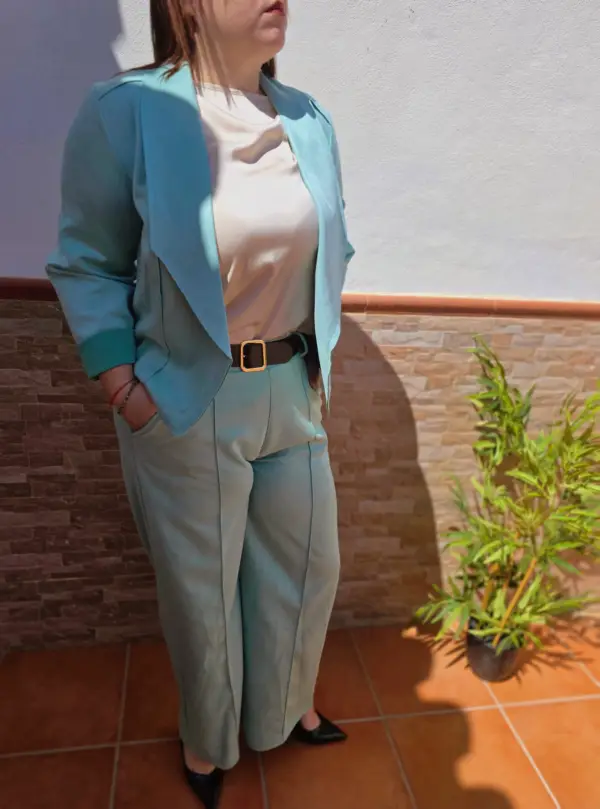 Conjunto traje chaqueta y pantalón verde agua